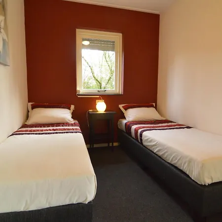 Cozy Holiday Near Forest In Vakantiehuis